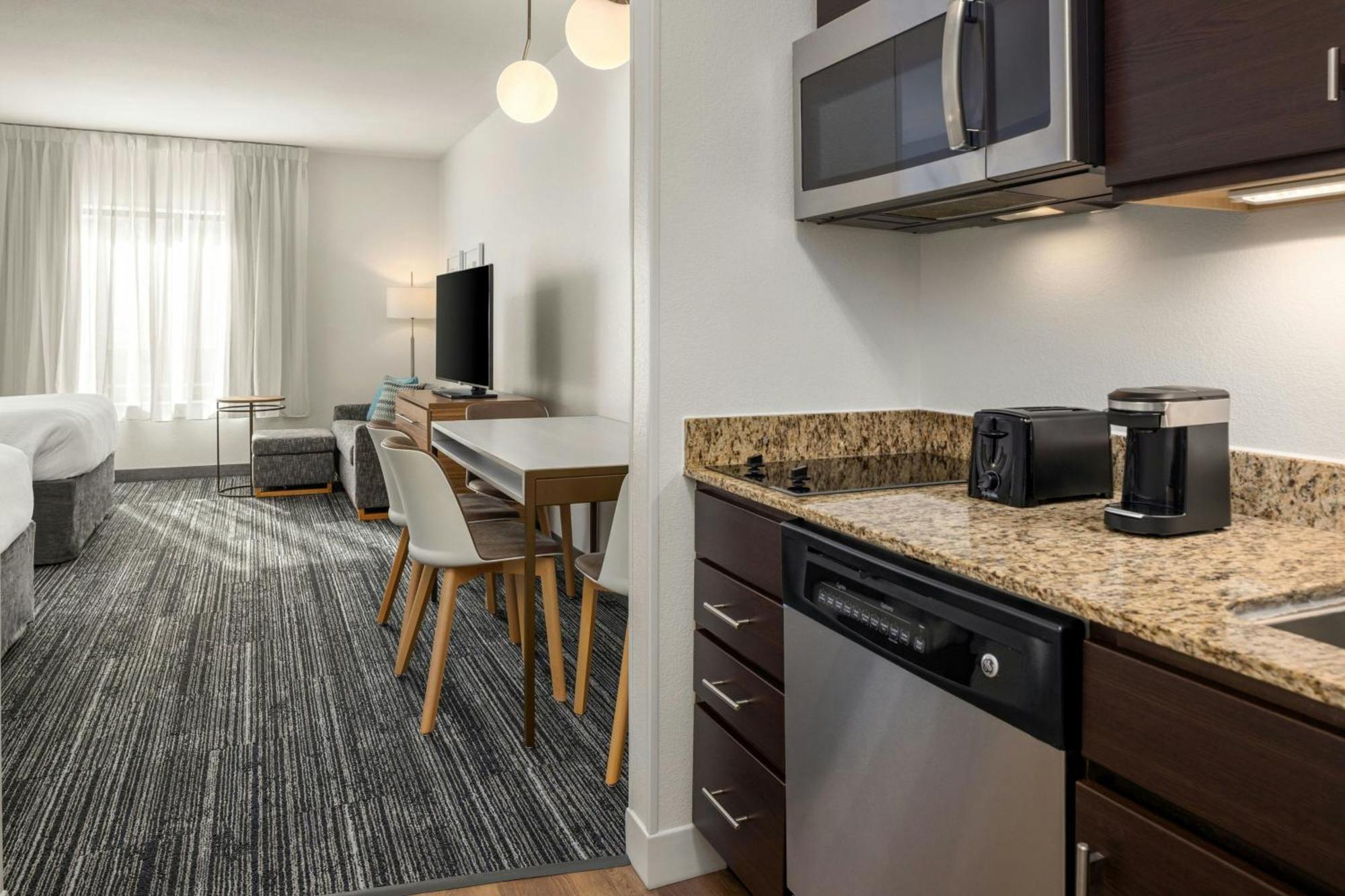 Towneplace Suites By Marriott Minneapolis Near Mall Of America Bloomington Exterior photo